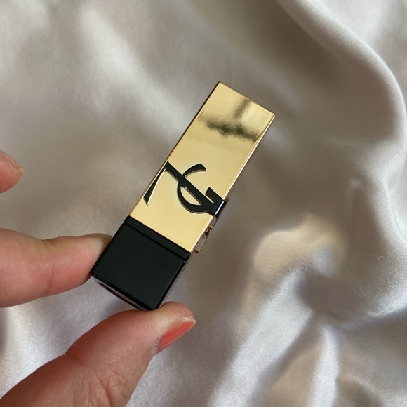 YSL rouge our couture satin lipstick. Red Muse - Picture 10 of 13